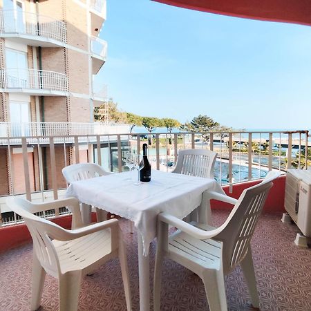 Apollo Fronte Mare Apartment Lido di Jesolo Luaran gambar