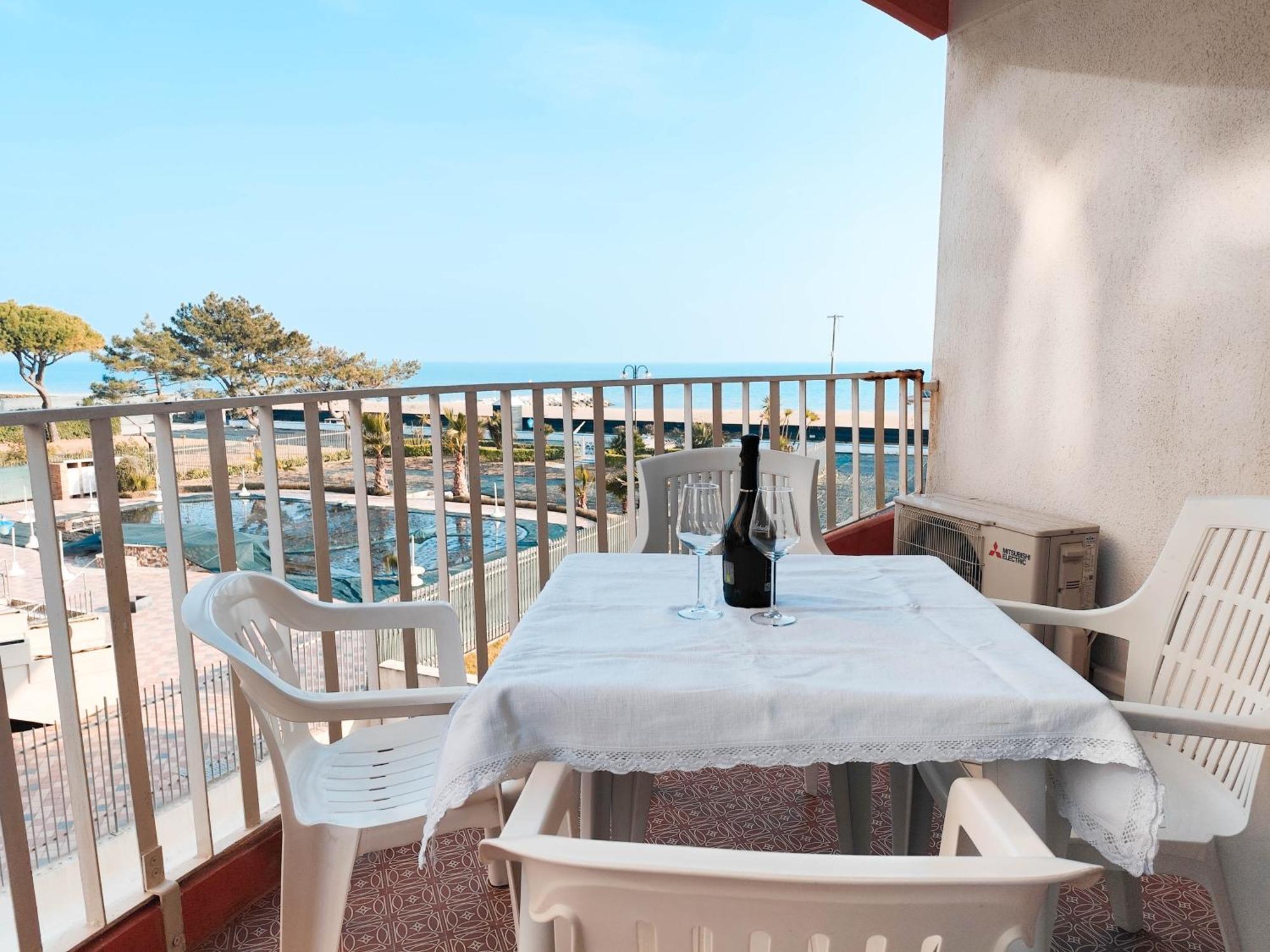 Apollo Fronte Mare Apartment Lido di Jesolo Luaran gambar